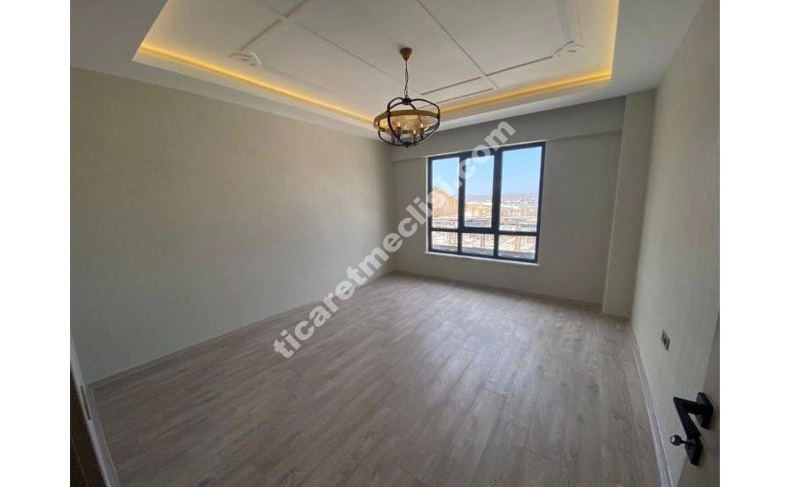 SEYRANTEPE DE 3+1 GÖÇER İNŞ SATILIK DAİRE_6
