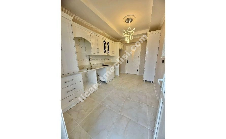 Seyrantepe satılık 3+1 bakımlı masraf sız daire_3